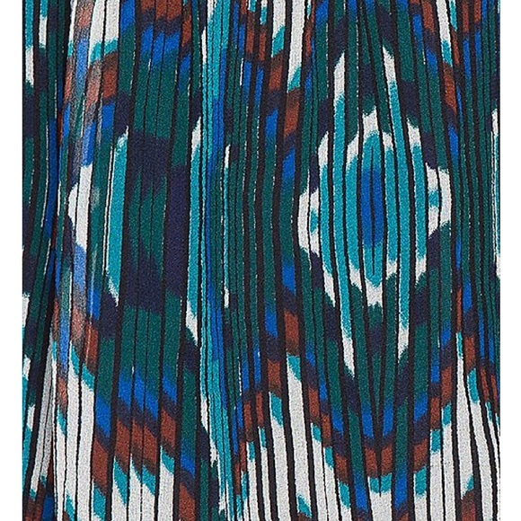 Chloe Oliver Dress - Picture 4 of 7